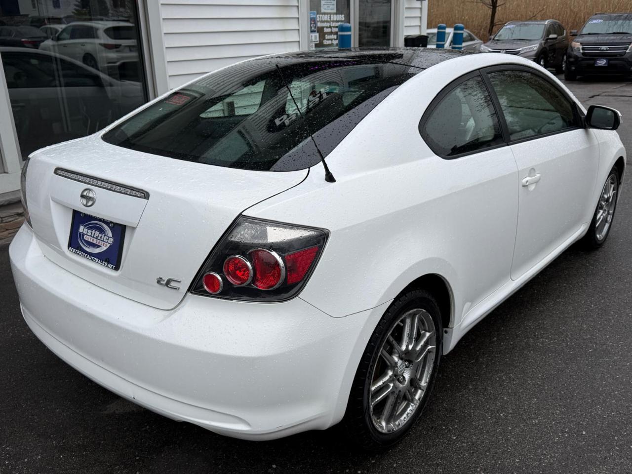 Scion tC 2dr HB Man (Natl) 2009