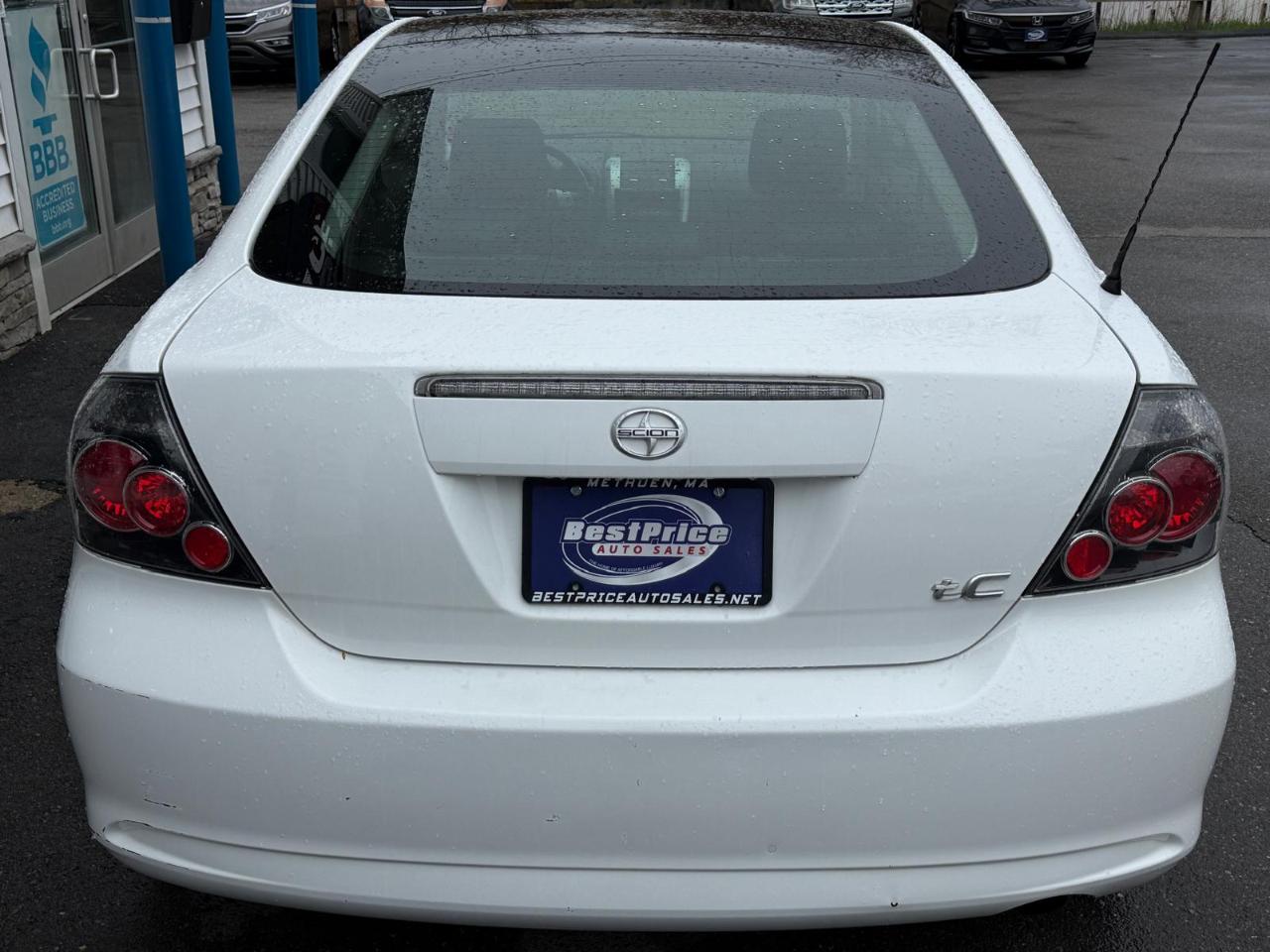 Scion tC 2dr HB Man (Natl) 2009