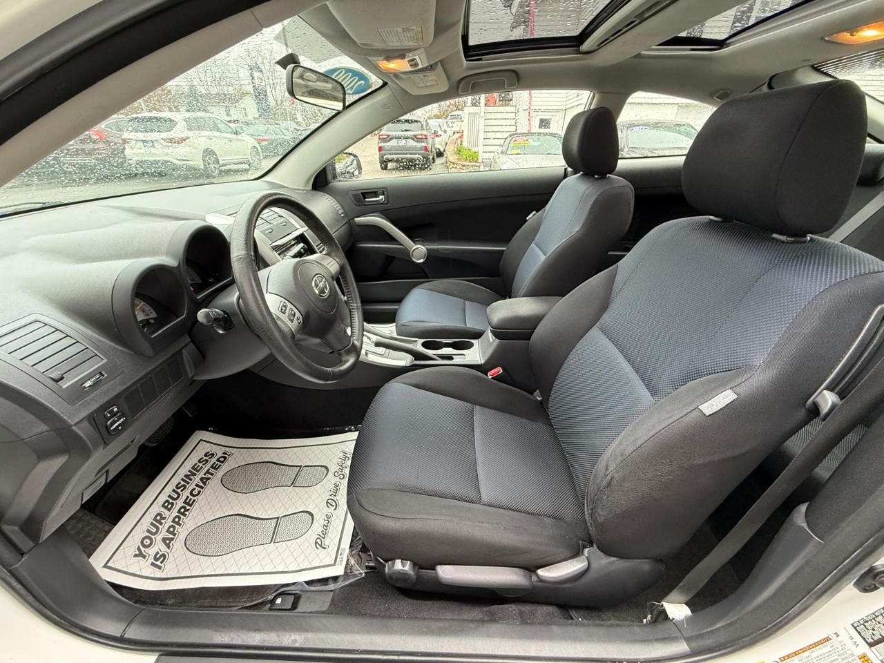 Scion tC 2dr HB Man (Natl) 2009