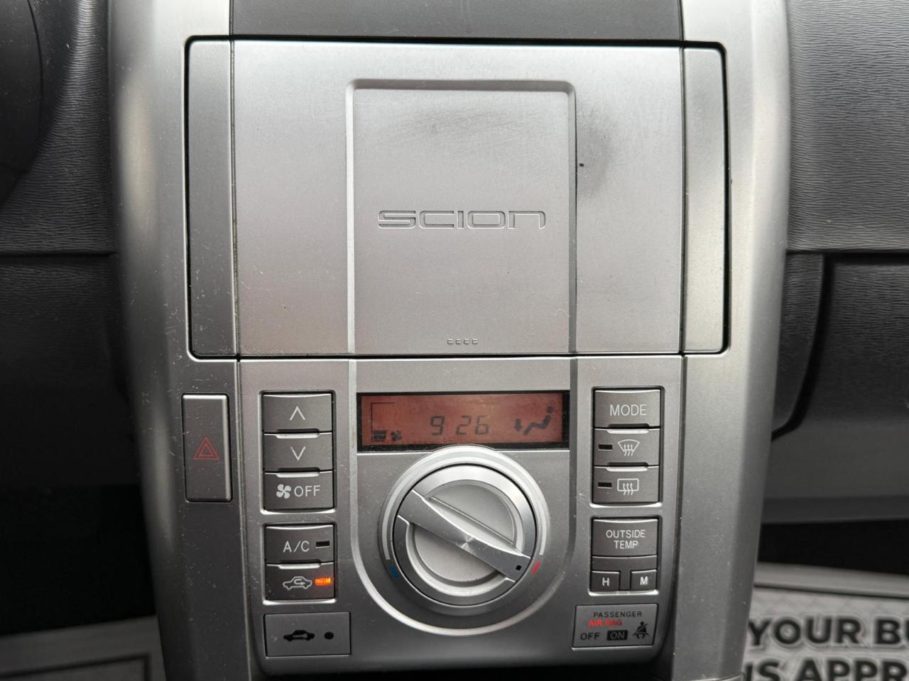 Scion tC 2dr HB Man (Natl) 2009