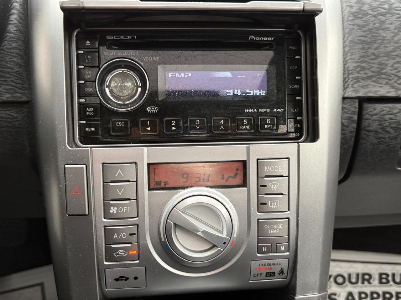 Scion tC 2dr HB Man (Natl) 2009