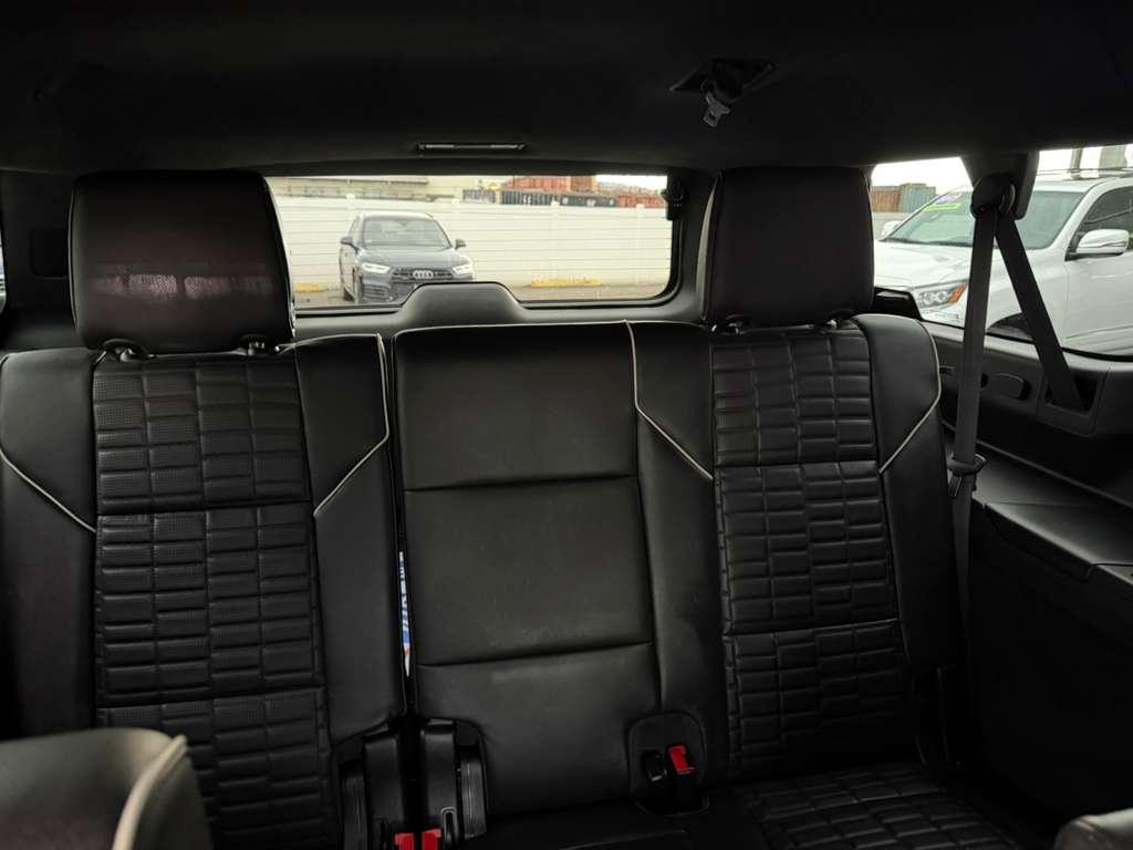 Cadillac Escalade ESV 4WD 4dr Sport Platinum 2023