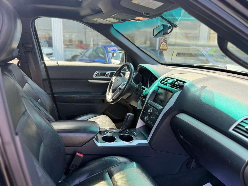 Ford Explorer 4WD 4dr XLT 2013