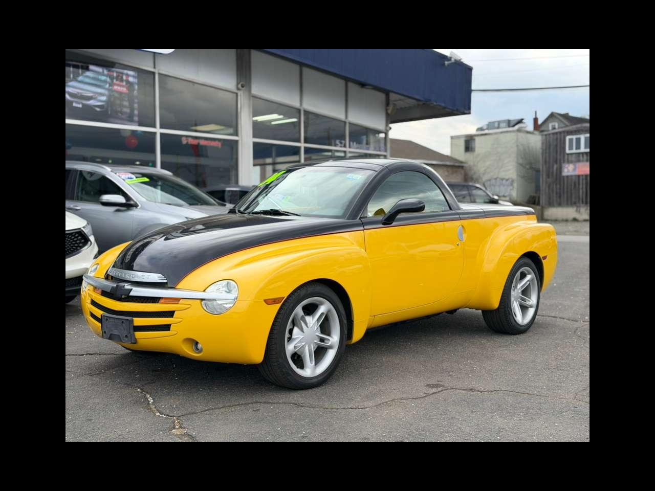 2004 Chevrolet SSR Reg Cab 116.0" WB LS