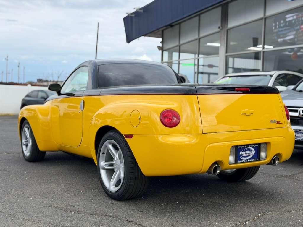 Chevrolet SSR Reg Cab 116.0" WB LS 2004