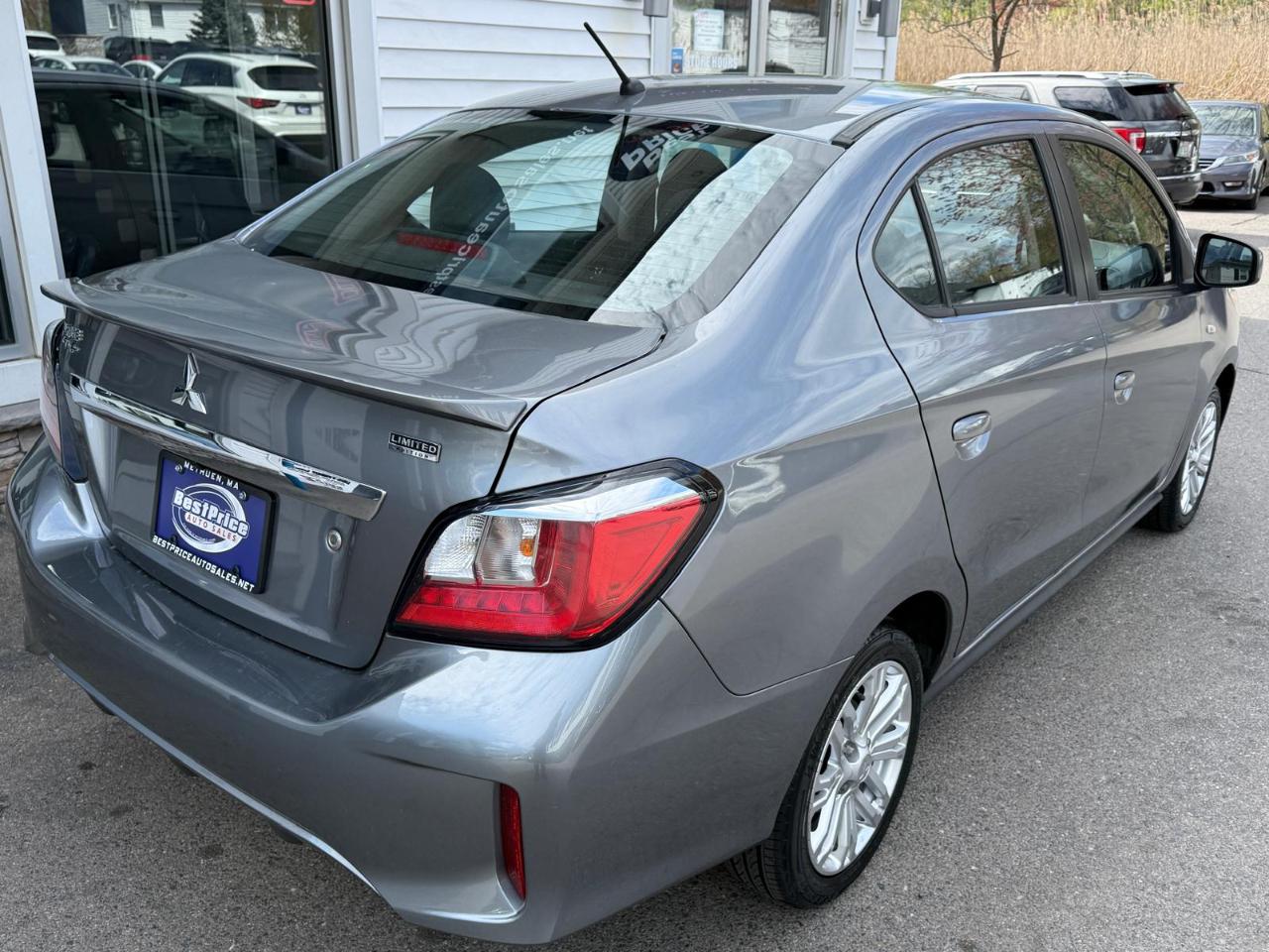Mitsubishi Mirage G4 Black Edition CVT 2022