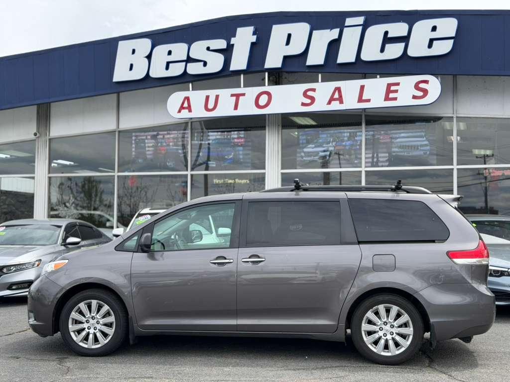 Toyota Sienna 5dr 7-Pass Van V6 Ltd AWD (Natl) 2014