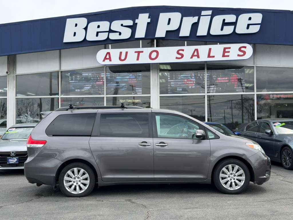 Toyota Sienna 5dr 7-Pass Van V6 Ltd AWD (Natl) 2014