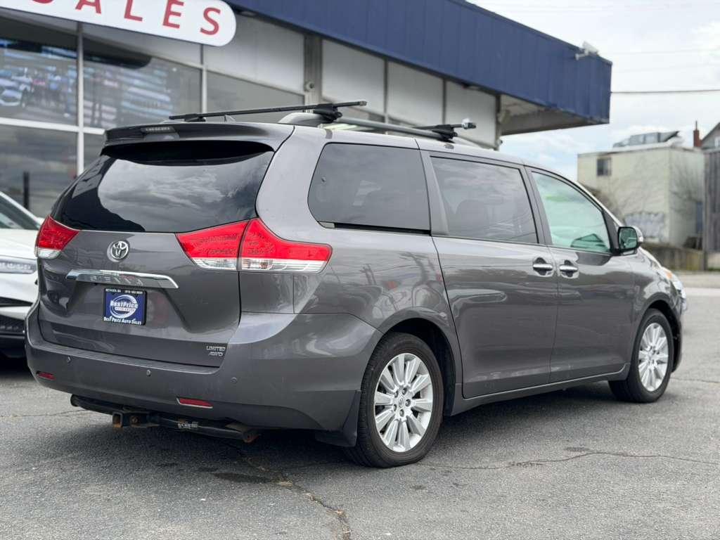 Toyota Sienna 5dr 7-Pass Van V6 Ltd AWD (Natl) 2014