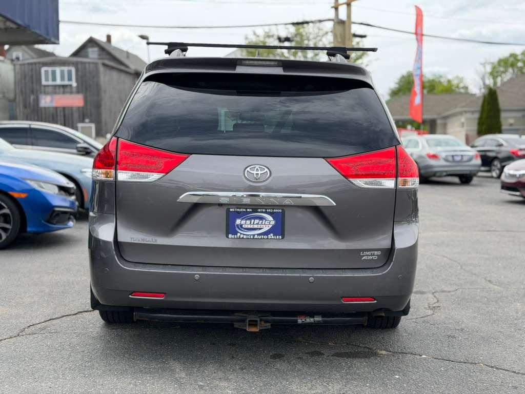 Toyota Sienna 5dr 7-Pass Van V6 Ltd AWD (Natl) 2014