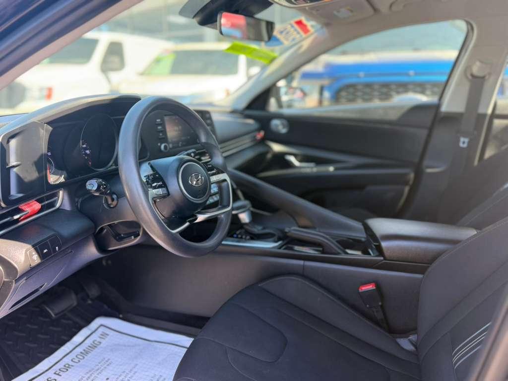 Hyundai Elantra SEL IVT 2023