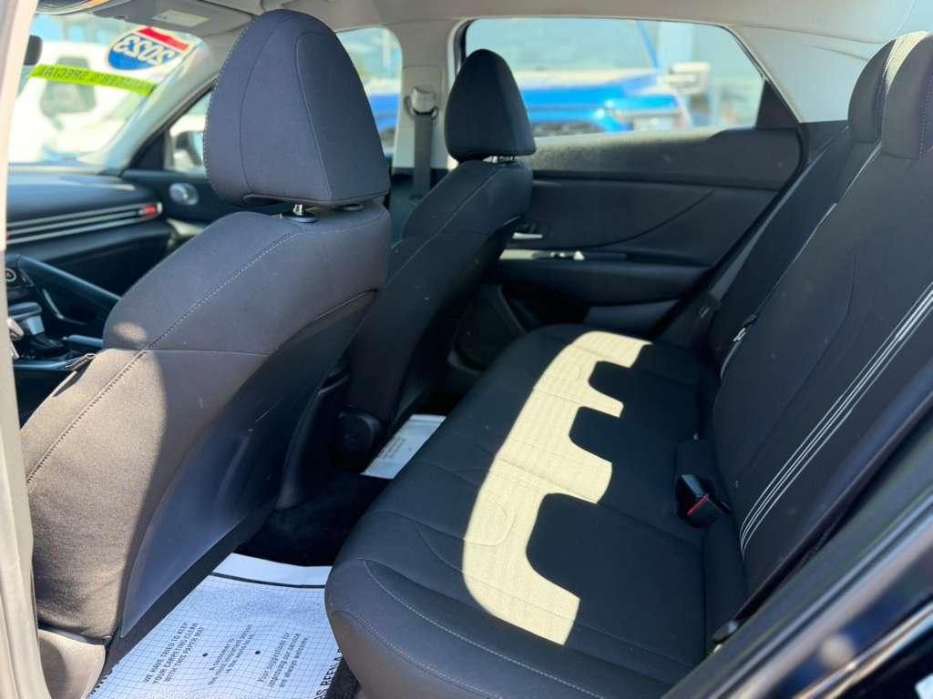 Hyundai Elantra SEL IVT 2023