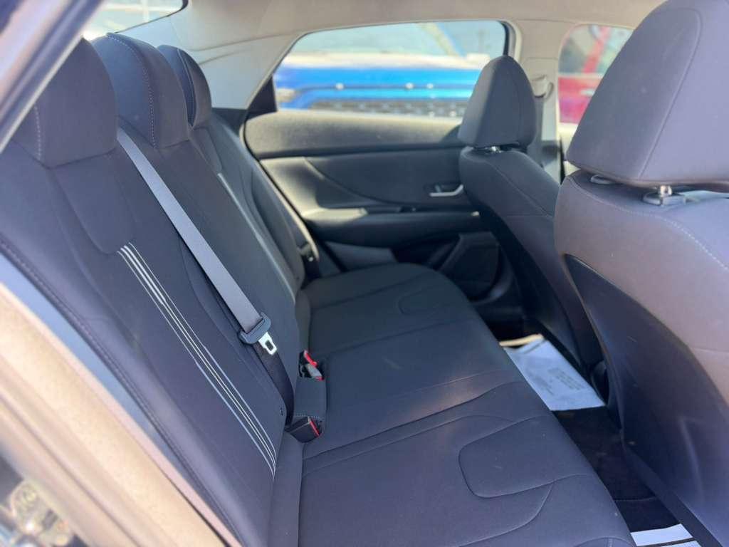 Hyundai Elantra SEL IVT 2023