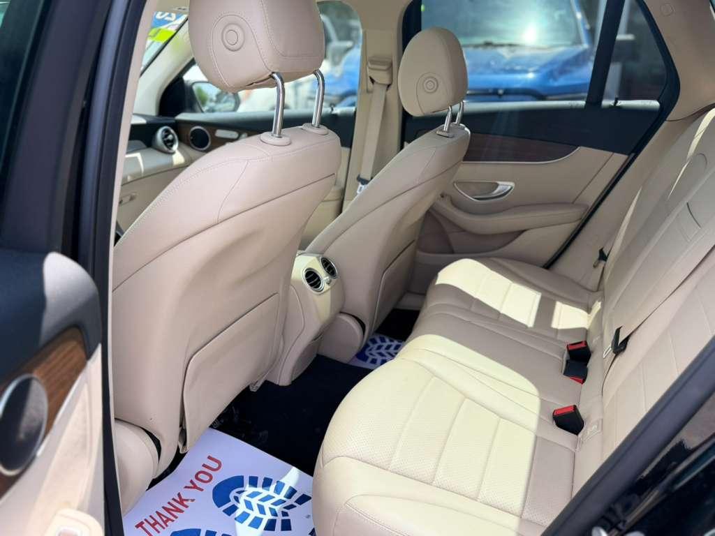 Mercedes-Benz GLC GLC 300 4MATIC SUV 2021