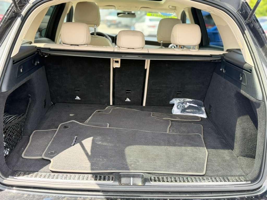 Mercedes-Benz GLC GLC 300 4MATIC SUV 2021