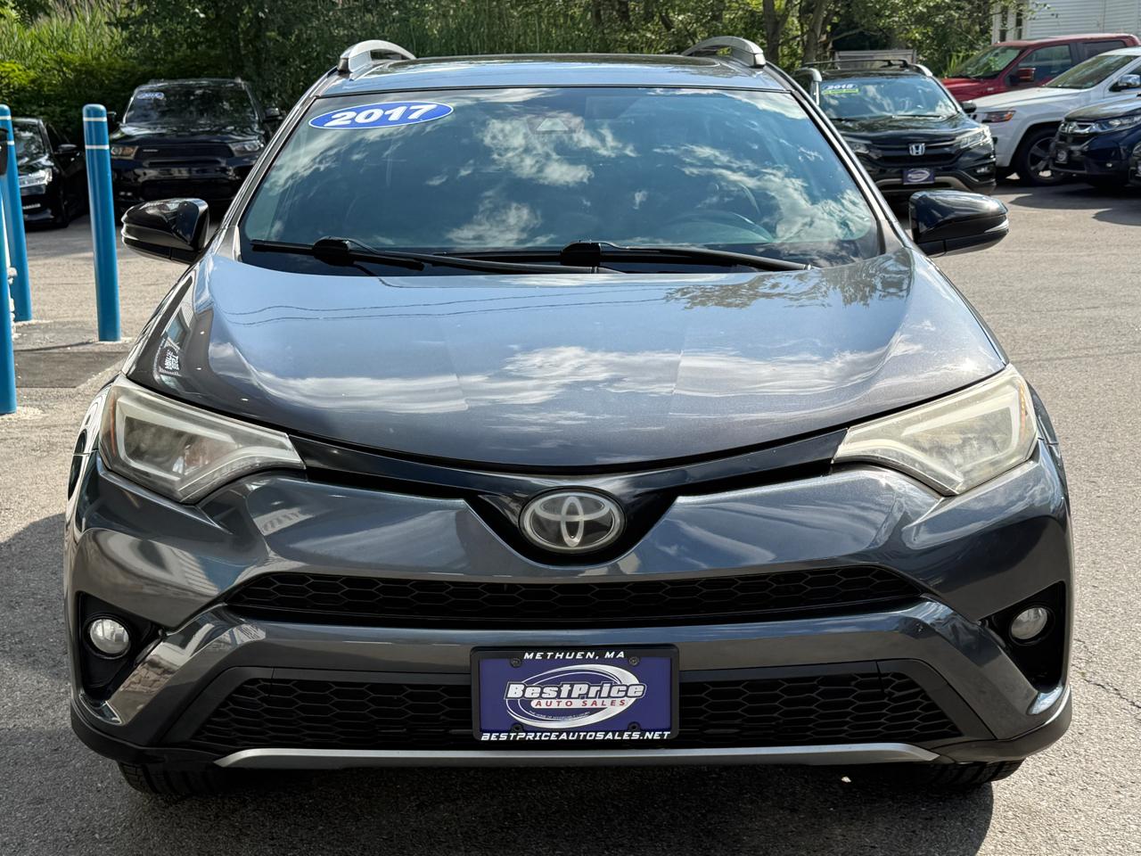 Toyota RAV4 SE AWD (Natl) 2017