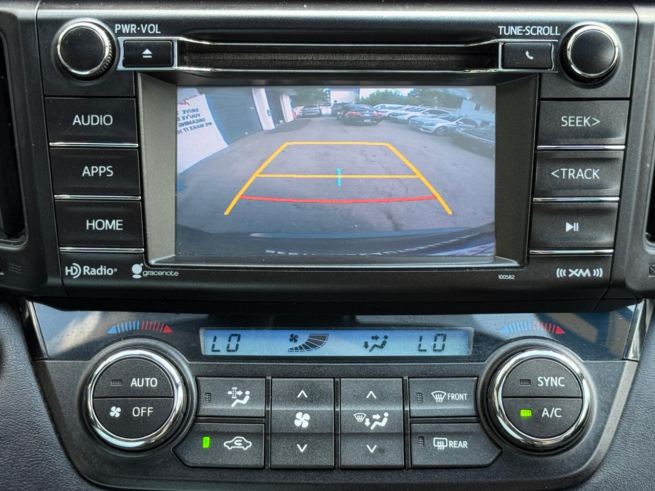 Toyota RAV4 SE AWD (Natl) 2017
