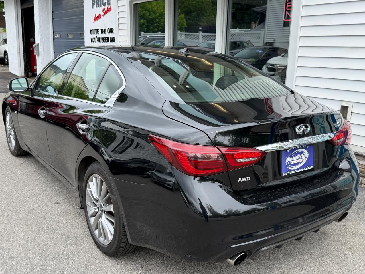 Infiniti Q50 3.0t LUXE AWD 2018