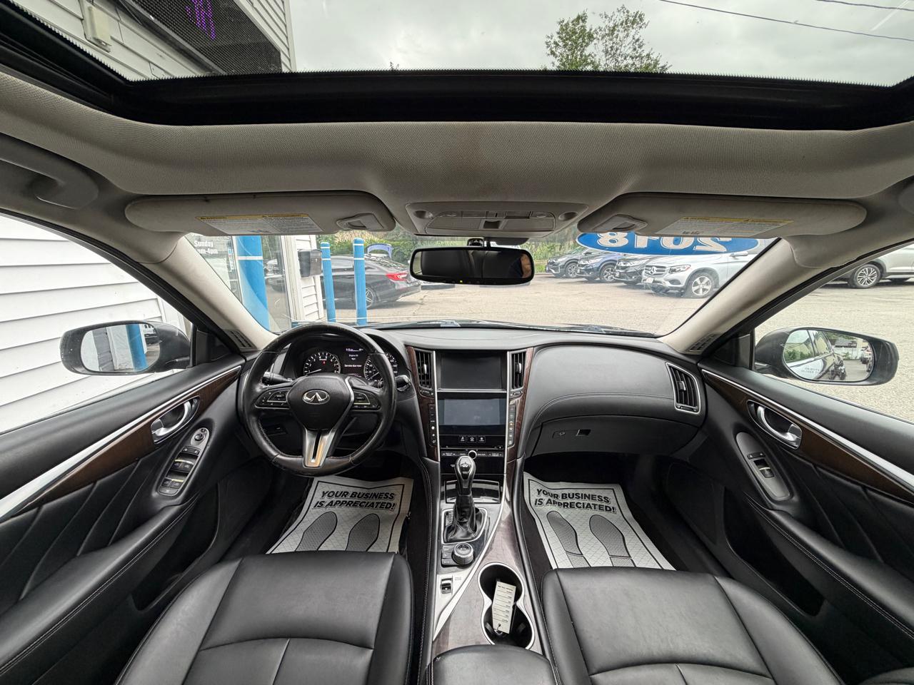 Infiniti Q50 3.0t LUXE AWD 2018