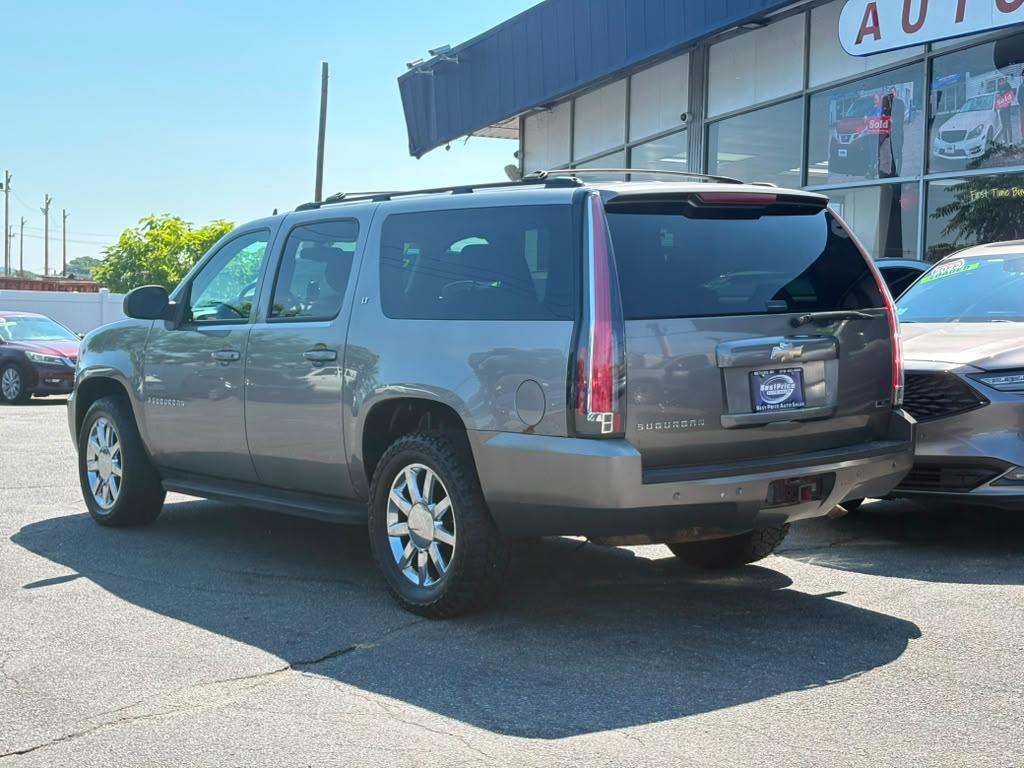 Chevrolet Suburban 4WD 4dr 1500 LT w/2LT 2008