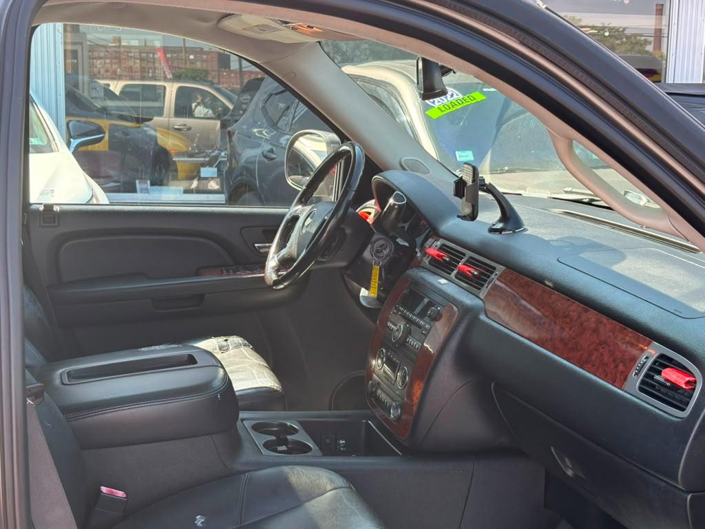 Chevrolet Suburban 4WD 4dr 1500 LT w/2LT 2008