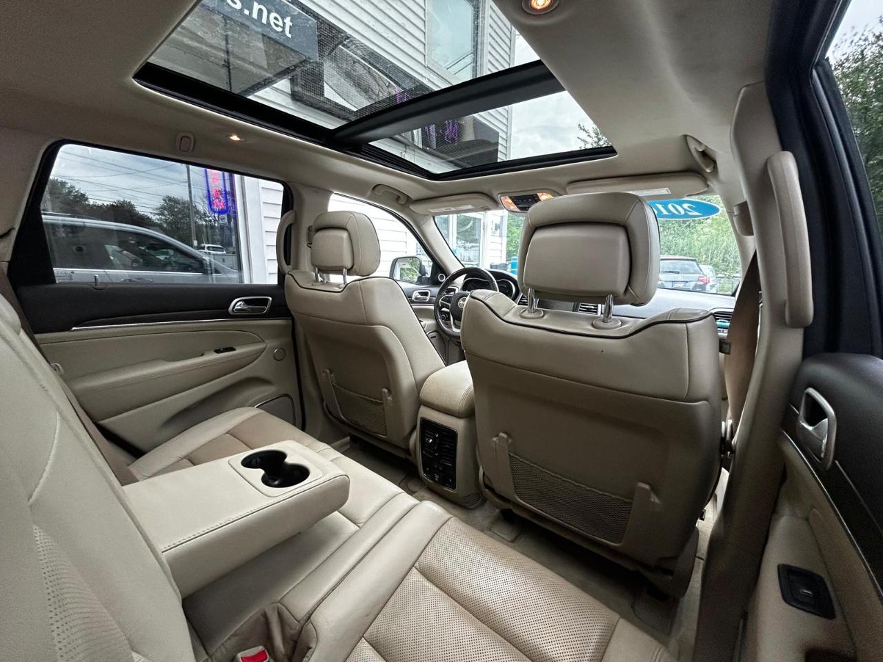 Jeep Grand Cherokee 4WD 4dr Overland 2016