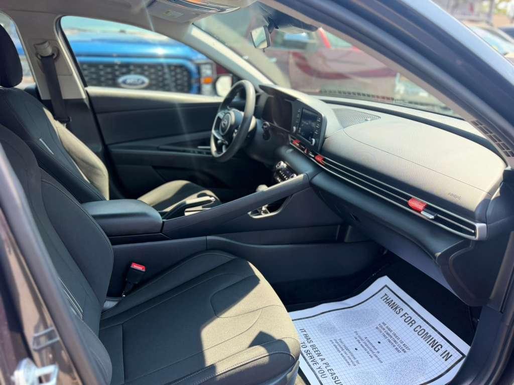 Hyundai Elantra SEL IVT 2023