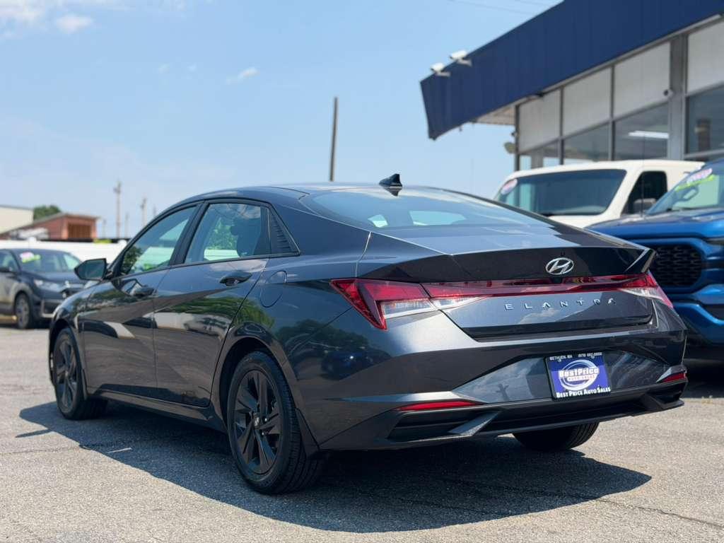 Hyundai Elantra SEL IVT 2023