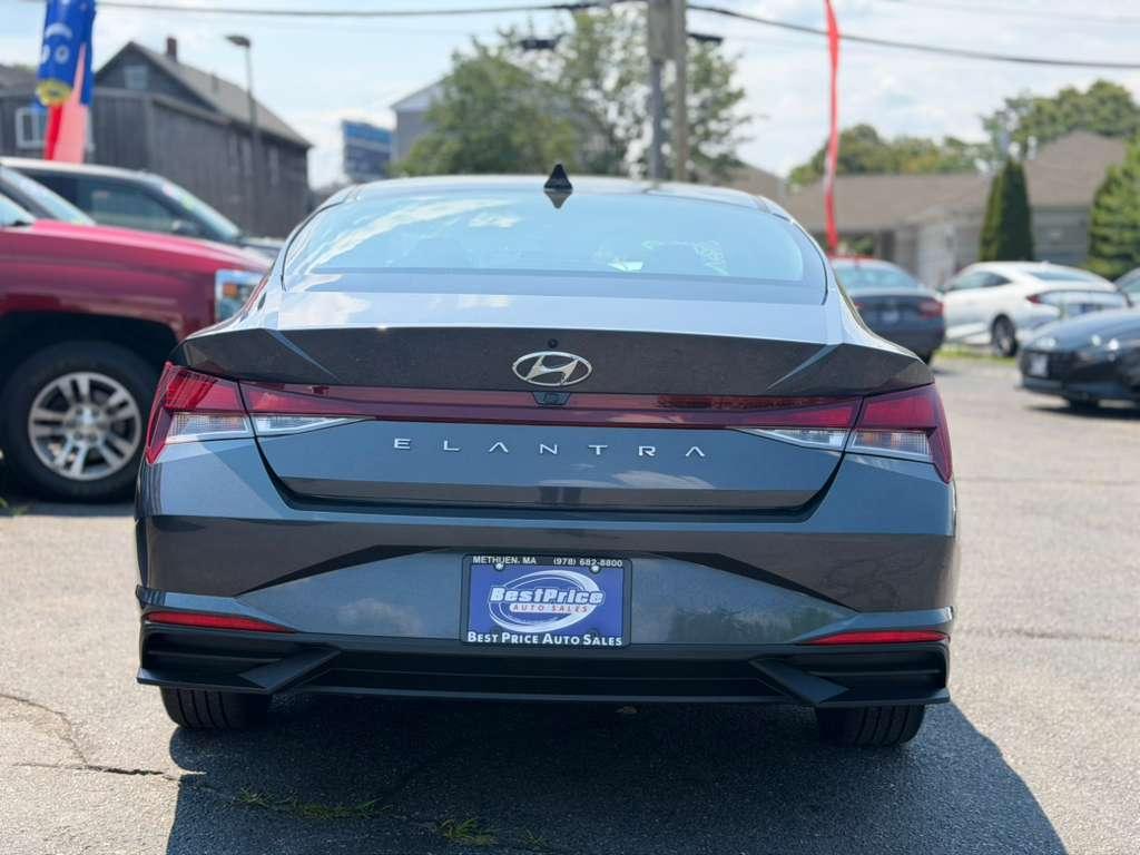 Hyundai Elantra SEL IVT 2023