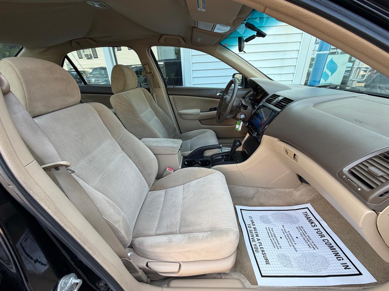 Honda Accord Sdn LX AT 2005