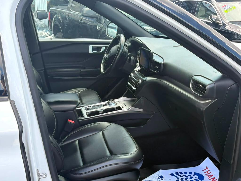 Ford Explorer XLT 4WD 2020
