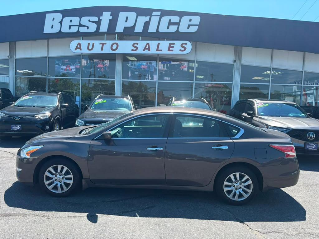 Nissan Altima 4dr Sdn I4 2.5 S 2015