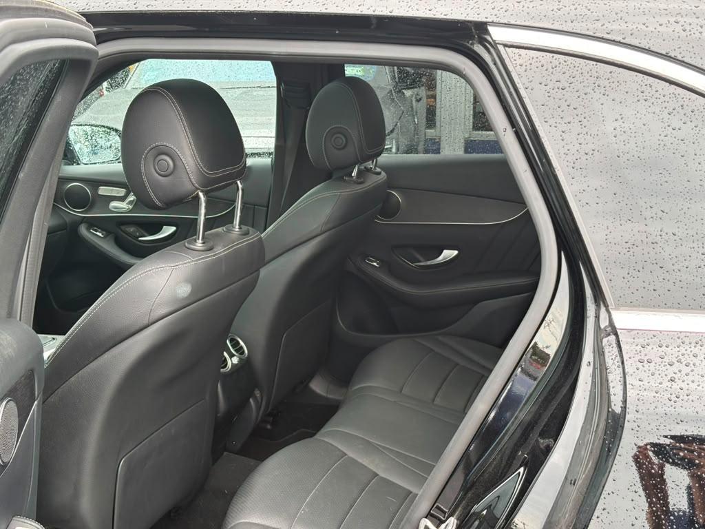 Mercedes-Benz GLC GLC 300 4MATIC SUV 2022