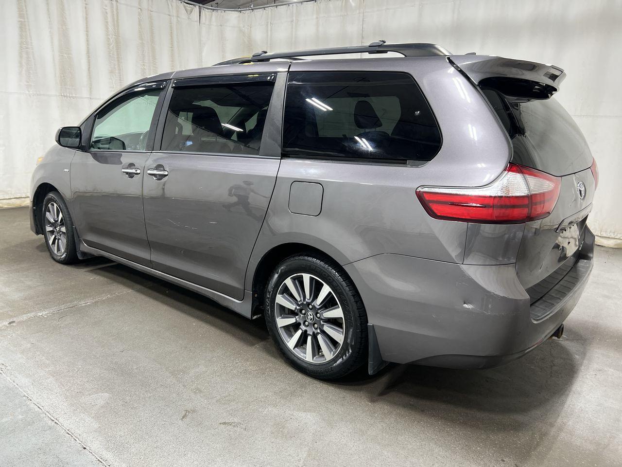 Toyota Sienna XLE AWD 7-Passenger (Natl) 2019