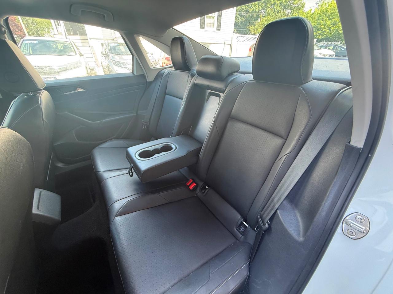 Volkswagen Jetta R-Line Auto w/ULEV 2019