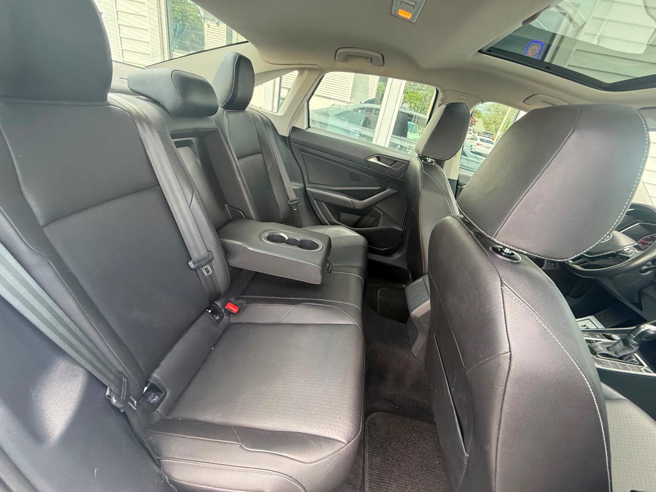 Volkswagen Jetta R-Line Auto w/ULEV 2019
