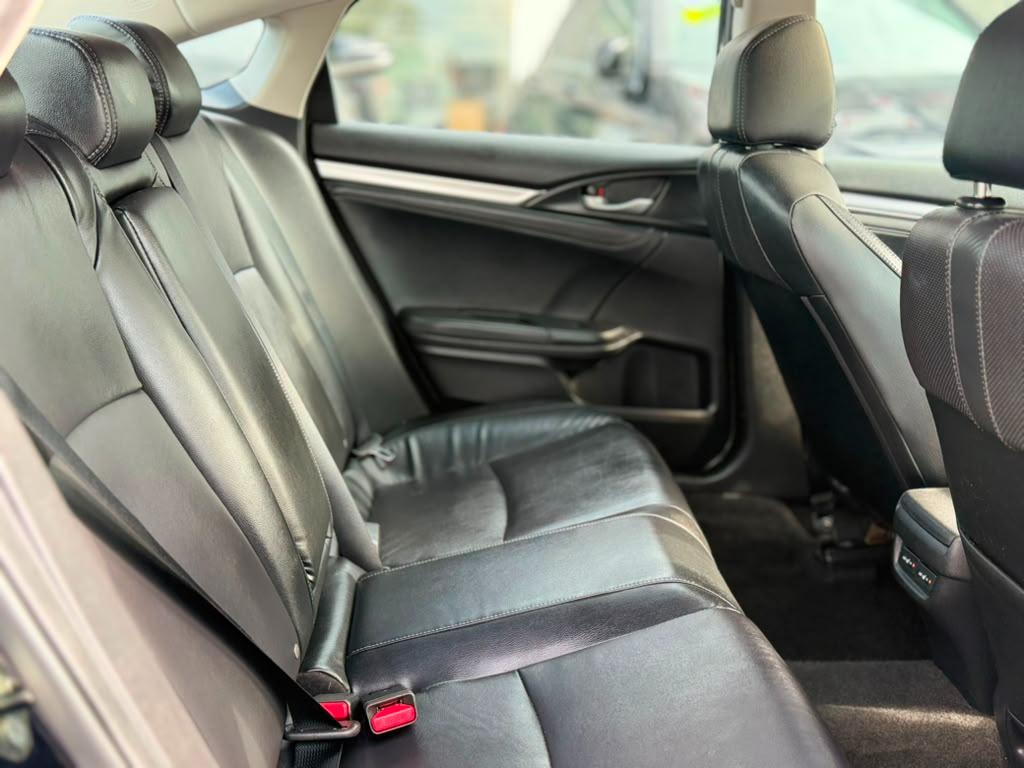 Honda Civic Sedan 4dr CVT Touring 2016