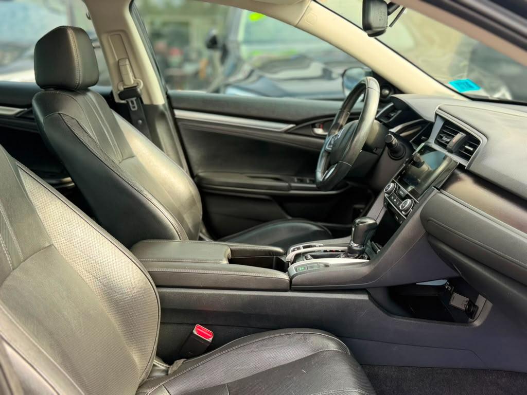 Honda Civic Sedan 4dr CVT Touring 2016