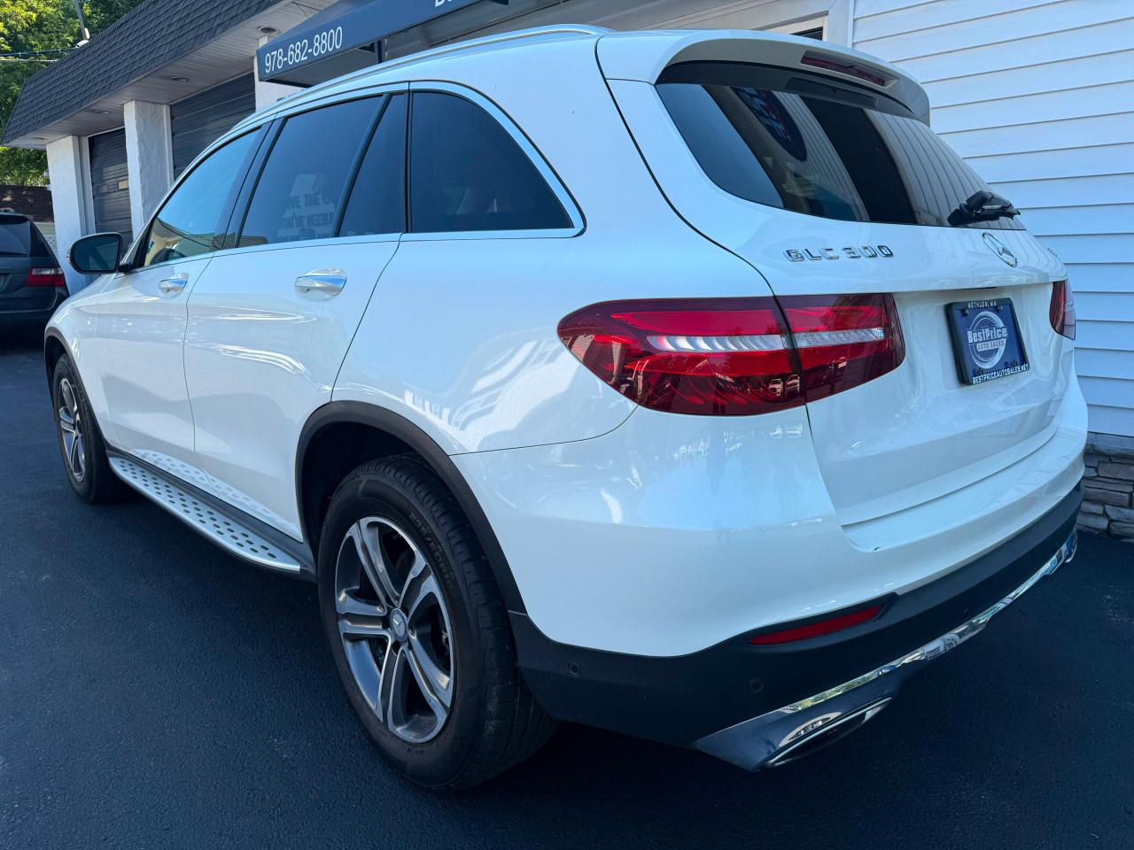 Mercedes-Benz GLC 4MATIC 4dr GLC 300 2016