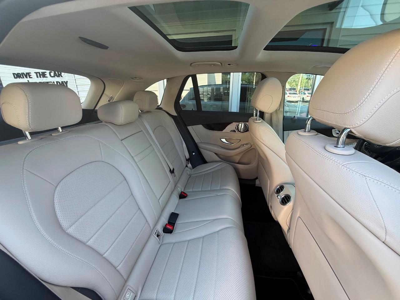 Mercedes-Benz GLC 4MATIC 4dr GLC 300 2016
