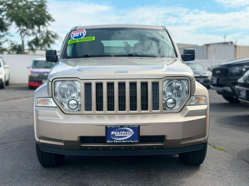 Jeep Liberty 4WD 4dr Sport 2011