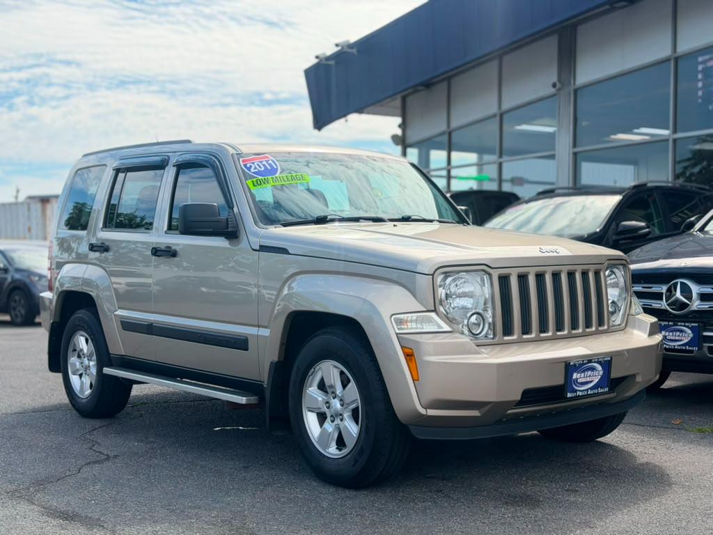 Jeep Liberty 4WD 4dr Sport 2011