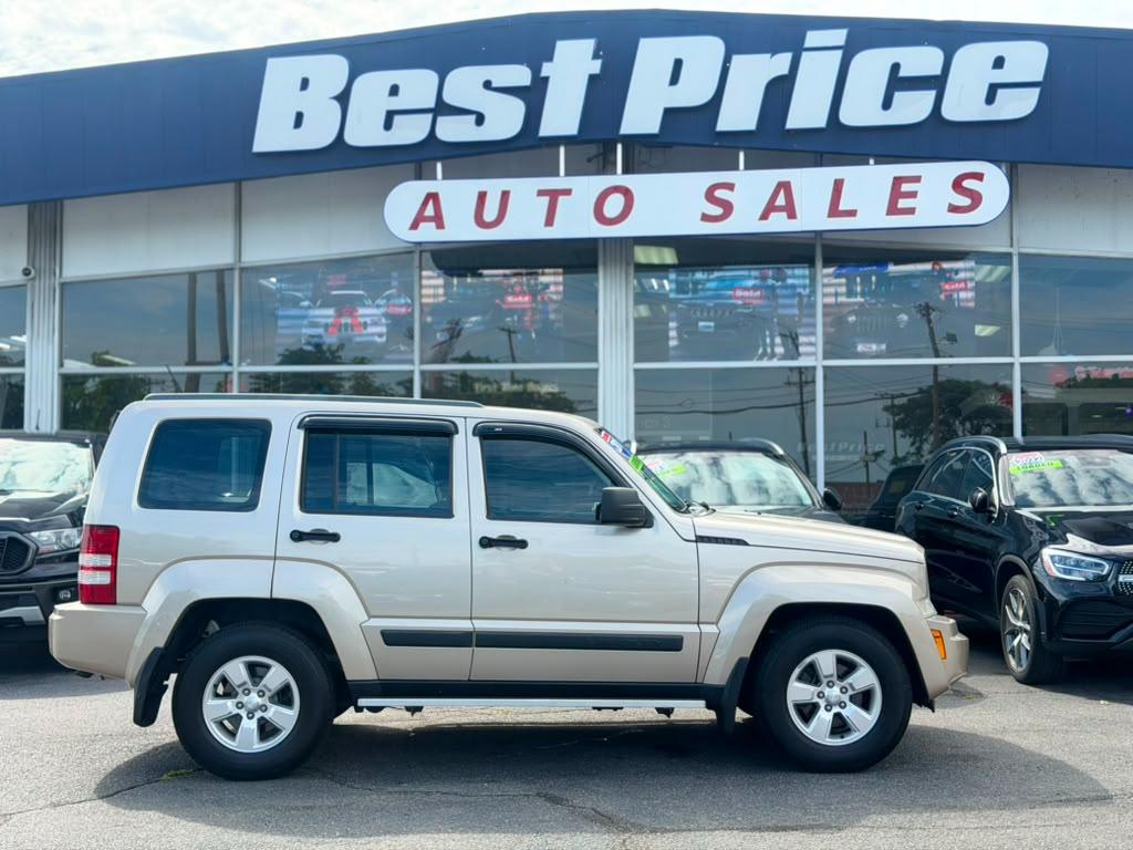 Jeep Liberty 4WD 4dr Sport 2011