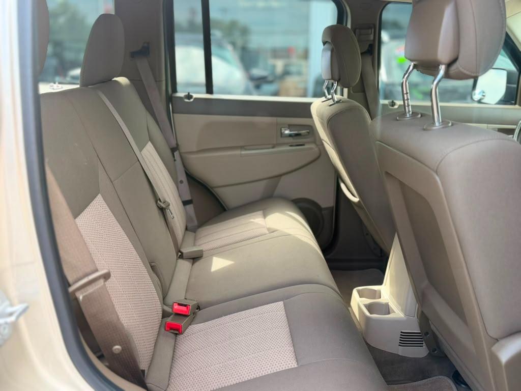 Jeep Liberty 4WD 4dr Sport 2011