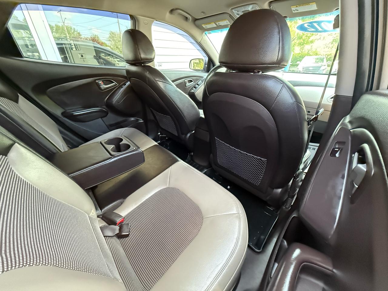 Hyundai Tucson AWD 4dr Auto GLS PZEV 2012