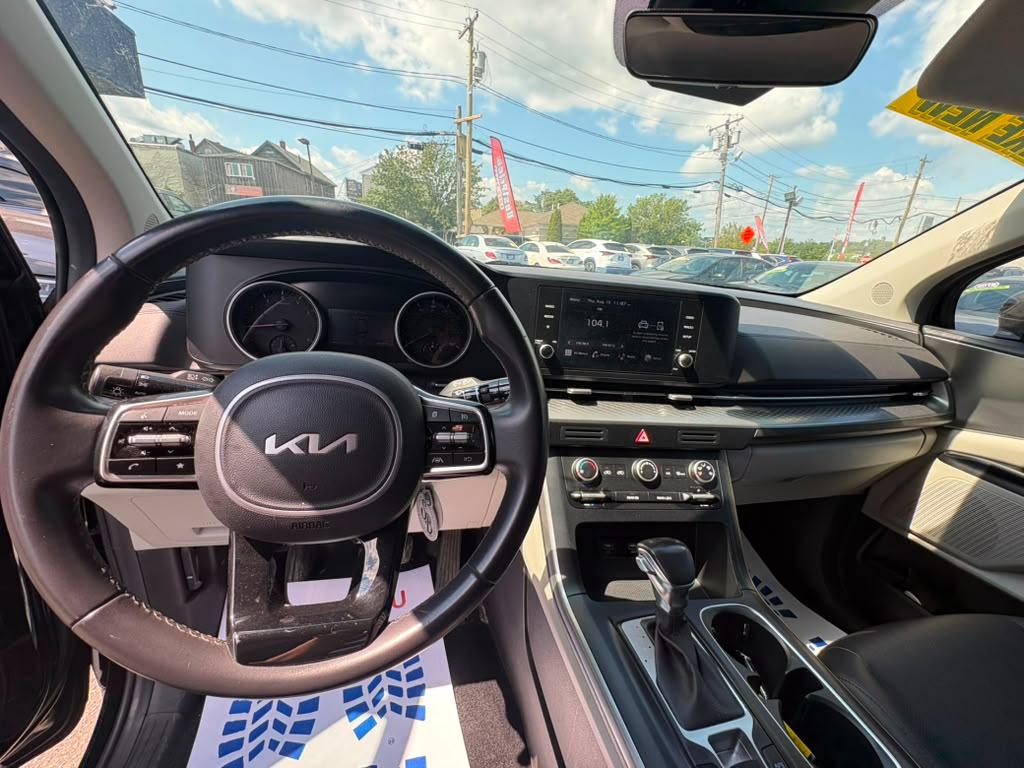 Kia Carnival LX FWD w/Seat Pkg 2024