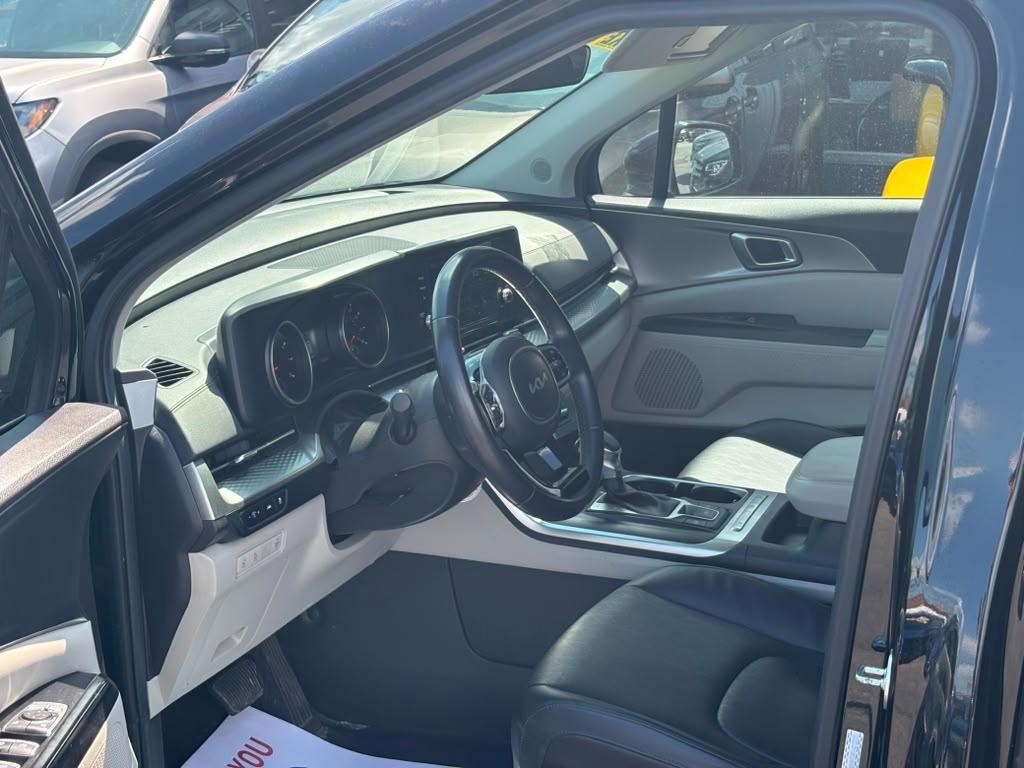 Kia Carnival LX FWD w/Seat Pkg 2024