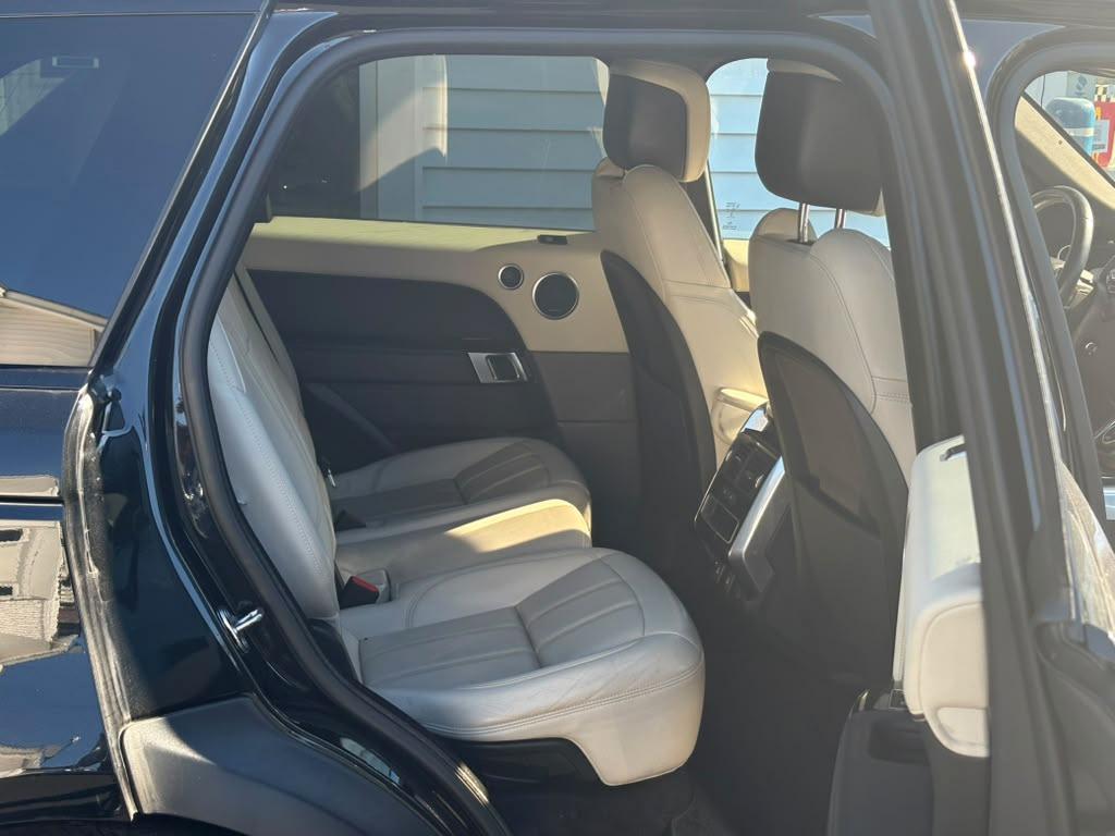 2018 Land Rover Range Rover Sport V6 Supercharged HSE photo 11