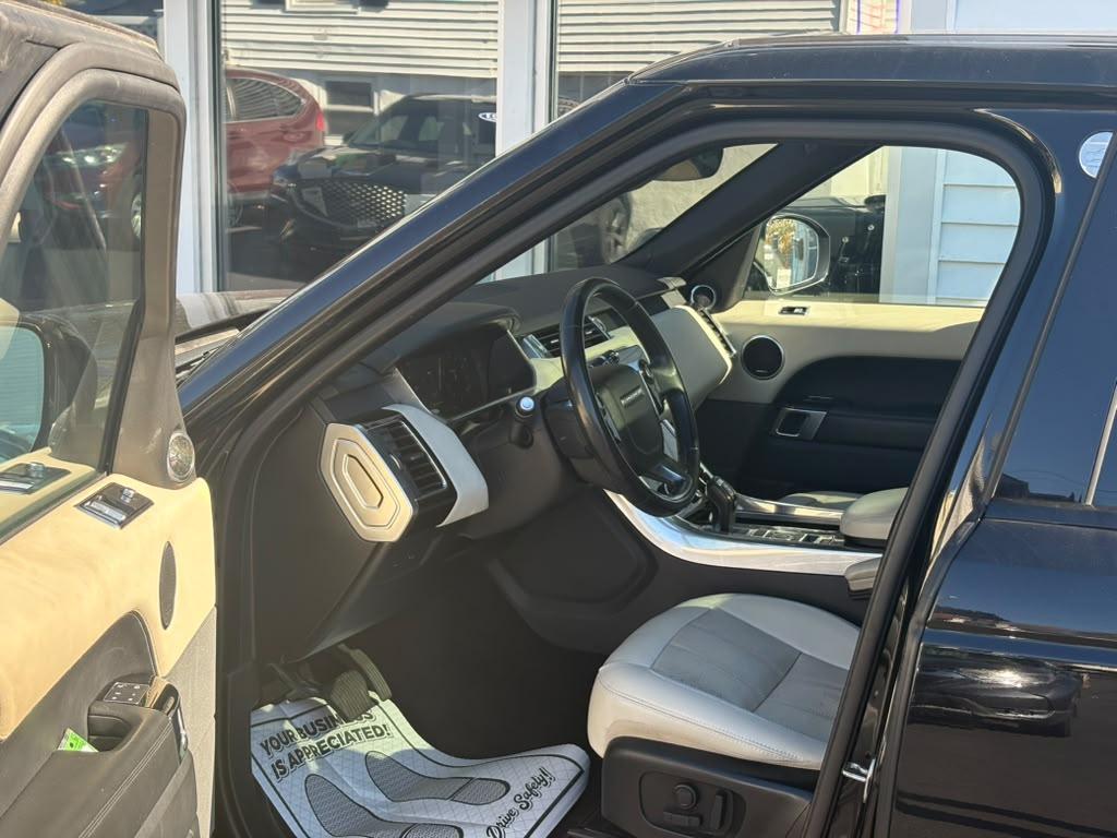 2018 Land Rover Range Rover Sport V6 Supercharged HSE photo 13