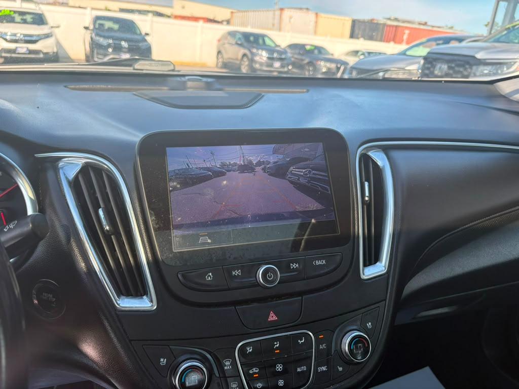 Chevrolet Malibu 4dr Sdn Premier 2022